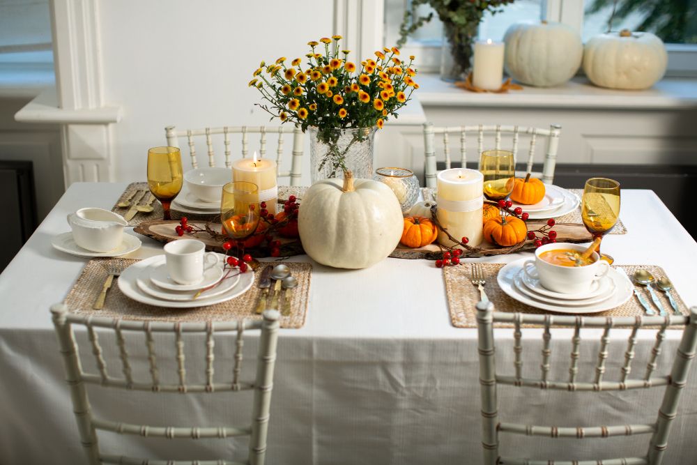 How to Create a Fall Restaurant Decor for a Cozy Atmosphere